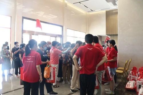 集成灶十大品牌帅丰电器厂购会临平专场人气爆棚,掀起盛夏热潮