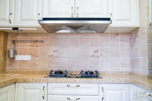 从烟灶套餐到集成厨电,教你通过参数选产品