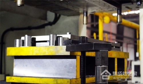 足不出户,带你云探秘蓝炬星集成灶工厂内部